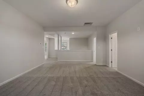 Living - 426 Lakeview Way, Lagrange, GA 30241 photo 2 of 2