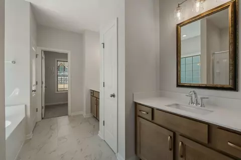 Entry Way - 426 Lakeview Way, Lagrange, GA 30241 photo 1 of 4