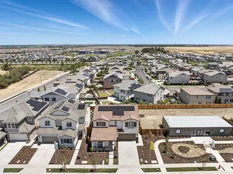 View/Area - 1838 S Romesh St, Mountain House, CA 95391 photo 4 of 8