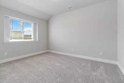 Bedroom - 601 Trinity St, Van Alstyne, TX 75495 photo 1 of 8