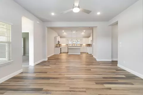 Living - 601 Trinity St, Van Alstyne, TX 75495 photo 1 of 3