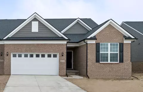 42776 Arbor Dr, Clinton Township, MI 48038