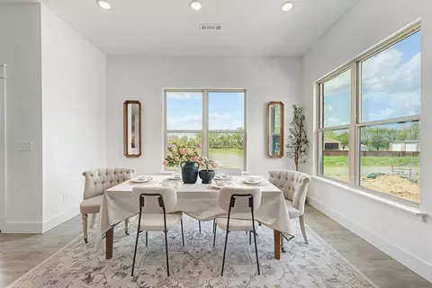Dining - Ivy And Aberdeen Avenue, Carl Junction, MO 64834 photo 3 of 3