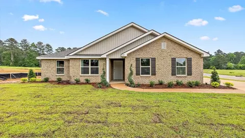 205 Raulston Dr, Byram, MS 39272