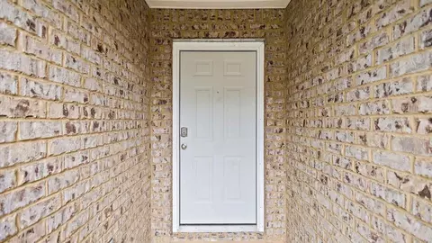 Entry Way - 205 Raulston Dr, Byram, MS 39272 photo 1 of 6