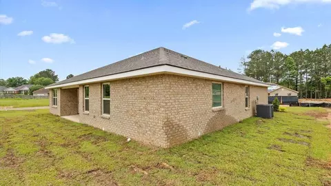 Exterior - 205 Raulston Dr, Byram, MS 39272 photo 6 of 20