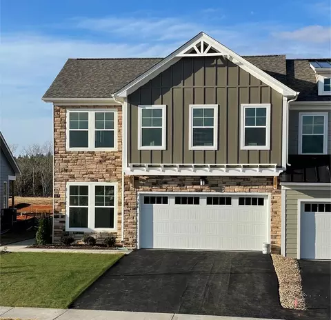 233 Winterberry Dr, Zion Crossroads, VA 22942