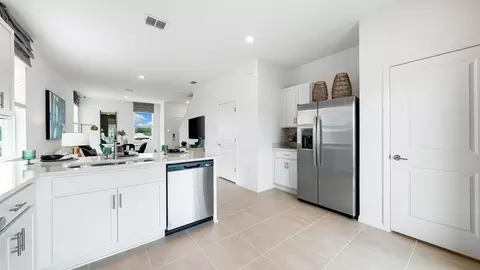 Kitchen - 13228 Stable Pl, Parrish, FL 34219 photo 5 of 7