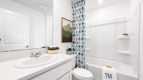 Bath - 13228 Stable Pl, Parrish, FL 34219 photo 2 of 2