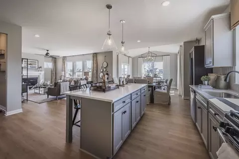 Kitchen - 537 Conductor Dr, Plain City, OH 43064 photo 2 of 8