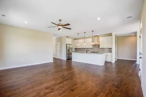 Living - Undisclosed, Chesapeake, VA 23322 photo 6 of 7