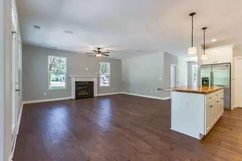 Living - Undisclosed, Chesapeake, VA 23322 photo 2 of 7