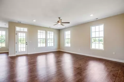 Living - Undisclosed, Chesapeake, VA 23322 photo 5 of 7