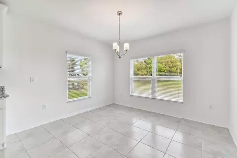 Dining - 13718 Chestnut Ridge Dr, Hudson, FL 34669 photo 2 of 2
