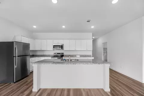Kitchen - 10858 Curving Creek Loop, Parrish, FL 34219 photo 1 of 3