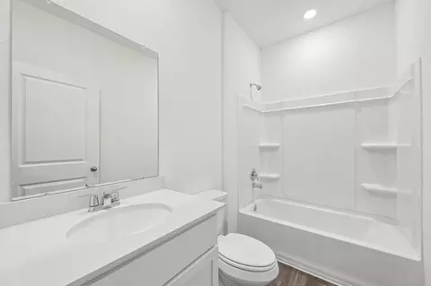 Bath - 10858 Curving Creek Loop, Parrish, FL 34219 photo 1 of 1