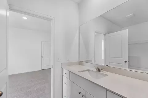 Bath - 10858 Curving Creek Loop, Parrish, FL 34219 photo 1 of 2