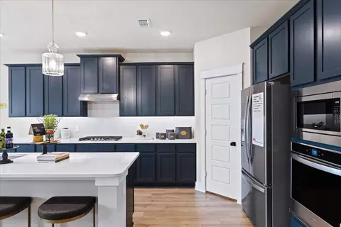 Kitchen - 709 Rustic Ridge Dr, Lavon, TX 75166 photo 2 of 5