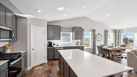 Kitchen - 1878 Rainier Dr, Shakopee, MN 55379 photo 4 of 7