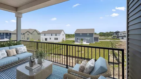 Exterior - 1878 Rainier Dr, Shakopee, MN 55379 photo 2 of 10