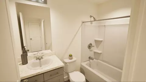 Bath - 3950 N Tempe St, Aurora, CO 80019 photo 2 of 2