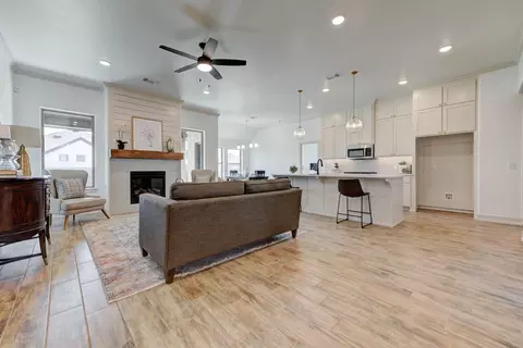 Living - 2109 Josslyn Pl, Edmond, OK 73034 photo 2 of 3