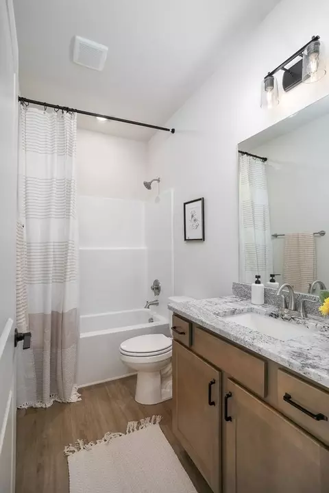 Bath - Fox Gap Ln, Hixson, TN 37343 photo 2 of 3