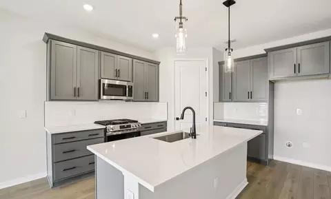 Kitchen - 10160 Hidden Hammock Loop, Parrish, FL 34219 photo 2 of 5