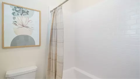 Bath - 3255 Sprout Paseo, Ontario, CA 91761 photo 4 of 5