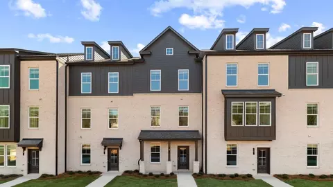 2818 Daybreak Ln, Newnan, GA 30265