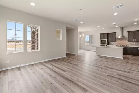 Living - 26417 N 21st Ln, Phoenix, AZ 85085 photo 2 of 5
