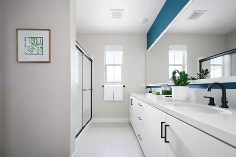 Bath - 3621 S Eichler Paseo, Ontario, CA 91761 photo 3 of 4