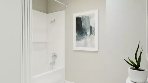 Bath - 11210 Katzer Pl, Converse, TX 78109 photo 2 of 5
