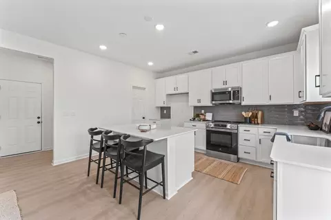 Kitchen - 101 Model Ct, Columbia, TN 38401 photo 1 of 4