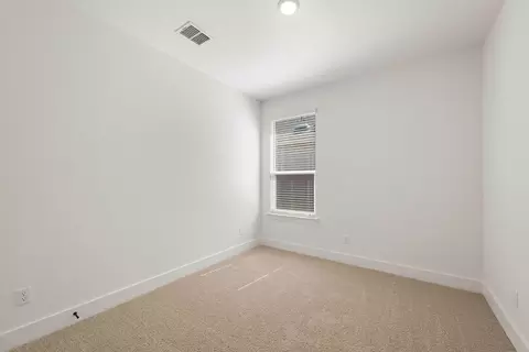 548 Gus Loop, Georgetown, TX 78626 photo 9