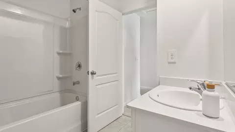 Bath - 32 Sage Branch St, Saint Augustine, FL 32095 photo 4 of 5