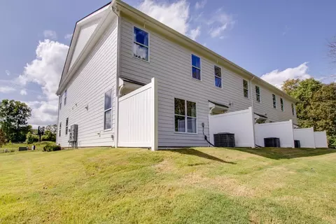 Exterior - 920 Liverpool Way, Baxter, TN 38544 photo 4 of 8