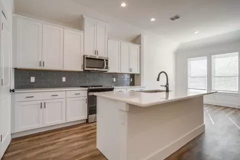 Kitchen - Springfield Rd, Springtown, TX 76082 photo 5 of 8