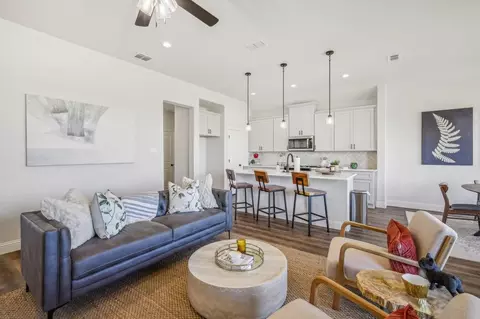 Living - Springfield Rd, Springtown, TX 76082 photo 2 of 8