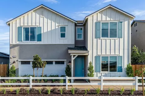 3707 W Owen Ave, Visalia, CA 93291