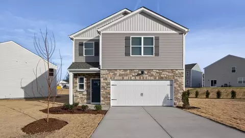 41 Honeycutt Oaks Dr, Angier, NC 27501