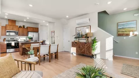 Entry Way - 62733 Eagle Rd, Bend, OR 97701 photo 1 of 1