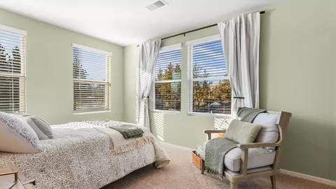 Bedroom - 62733 Eagle Rd, Bend, OR 97701 photo 2 of 4