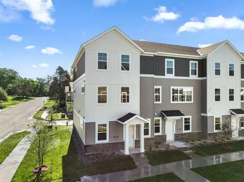 1517 Trellis Ln, West St Paul, MN 55118