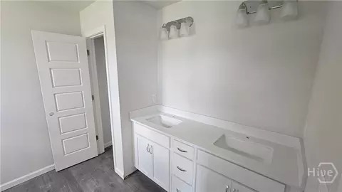 Bath - 201 Pinebury Rd, Pooler, GA 31322 photo 1 of 3