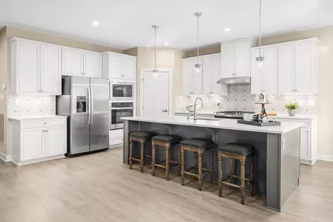 Kitchen - 504 Blackrock Blvd, Mars, PA 16046 photo 6 of 8