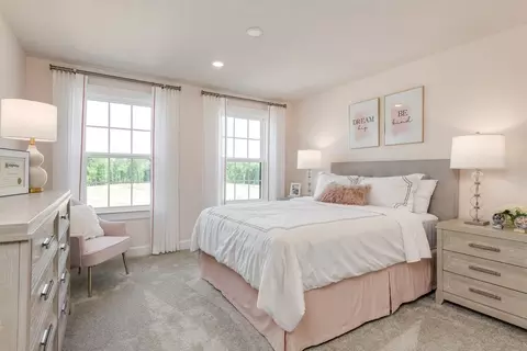 Bedroom - 504 Blackrock Blvd, Mars, PA 16046 photo 5 of 6