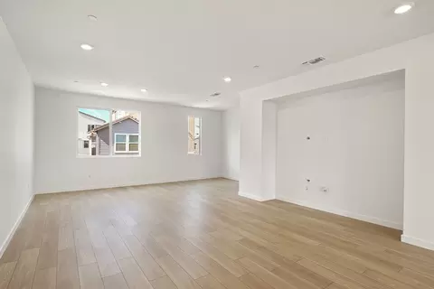Living - 27331 Bear Creek Ln, Valencia, CA 91381 photo 2 of 4