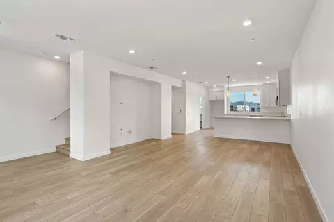 Living - 27331 Bear Creek Ln, Valencia, CA 91381 photo 3 of 4