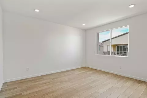 Other - 27331 Bear Creek Ln, Valencia, CA 91381 photo 5 of 7